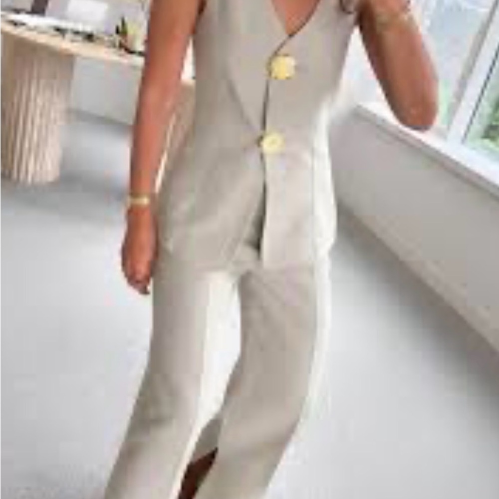 Commense NWT Cream Women's Vest